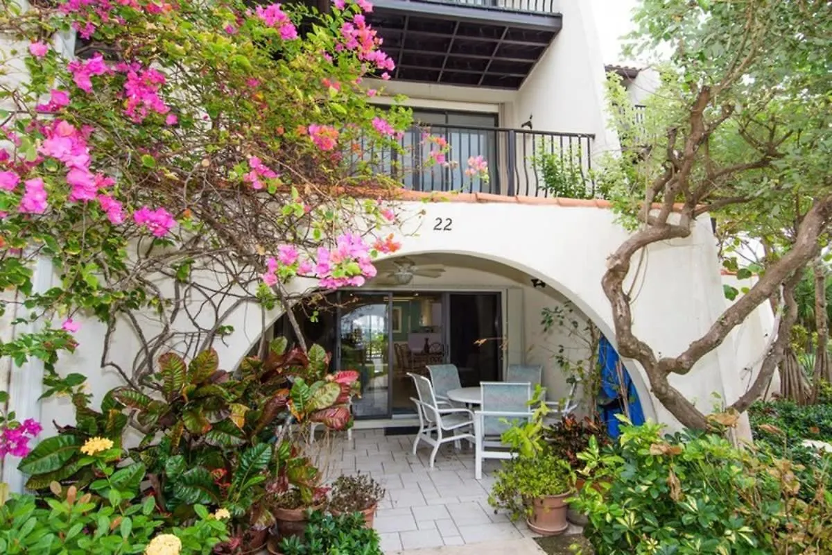 Beach Living At Villas Pappagallo Beachfront 22 West Bay